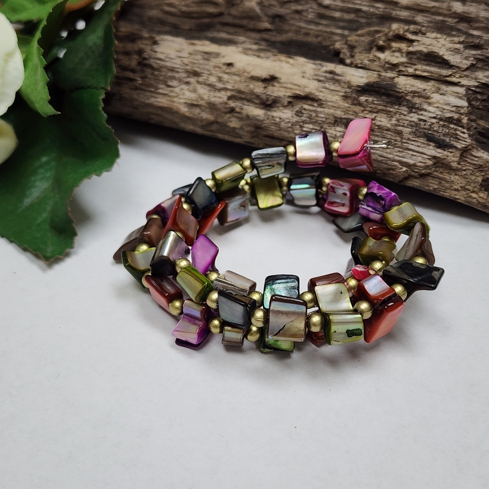 Vintage Multicolor Beaded Dyed Shell Bracelet